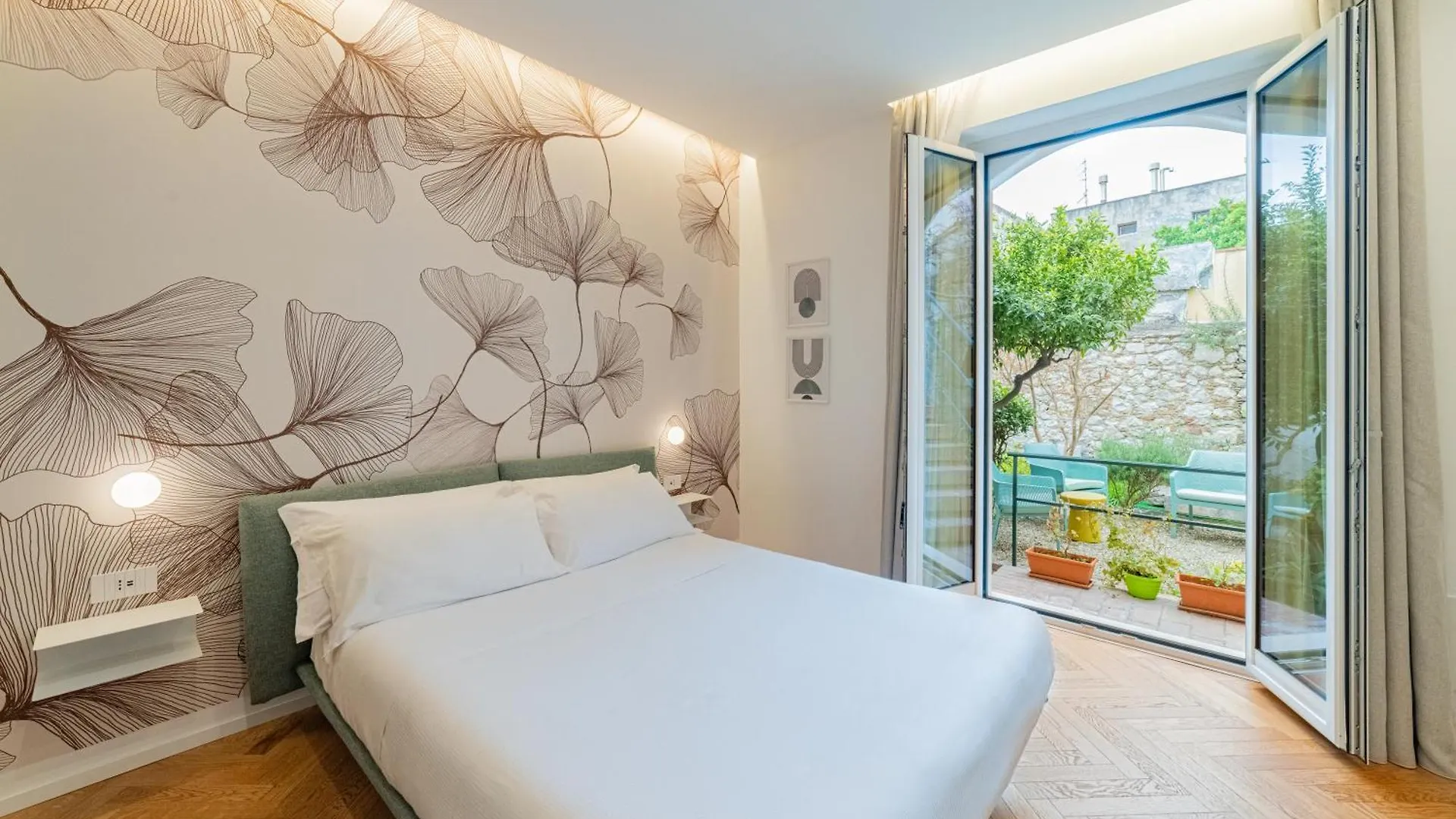 Nero Rooms Taormina Bed & Breakfast